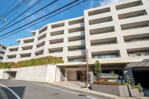 ジオ美しが丘二丁目の建物情報 神奈川県横浜市青葉区美しが丘２丁目 アットホーム 建物ライブラリー 不動産 物件 住宅情報
