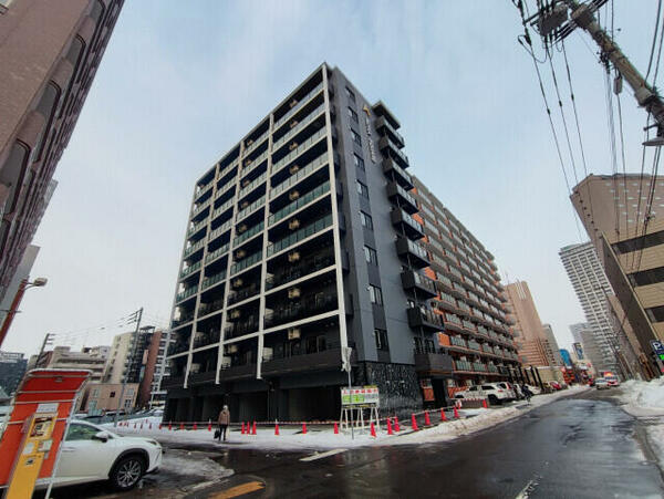 北海道札幌市中央区南八条西６丁目(賃貸マンション2LDK・7階・49.44㎡)の写真 その1