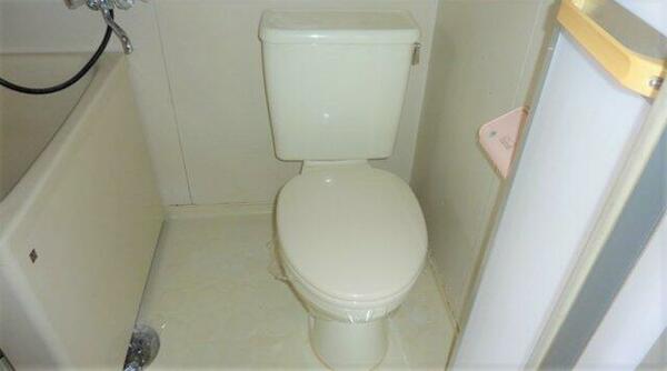 画像4:ゆったりとした空間のトイレです