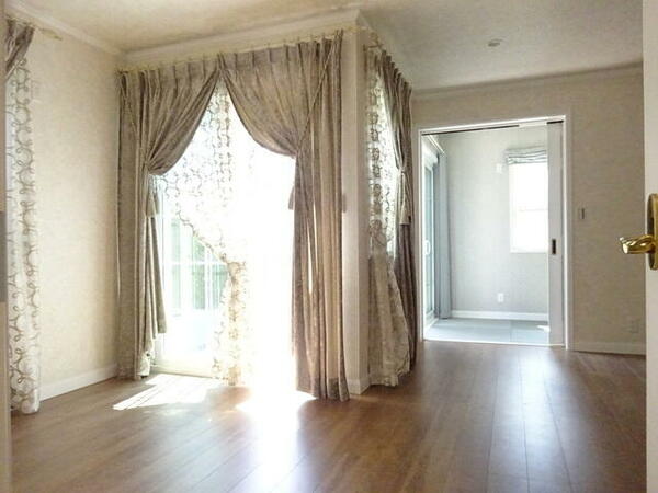 detached 東京都新宿区西落合１丁目

地図を見る