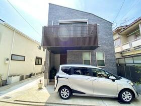 東京都世田谷区上馬３丁目