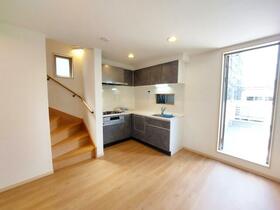 東京都目黒区中町１丁目