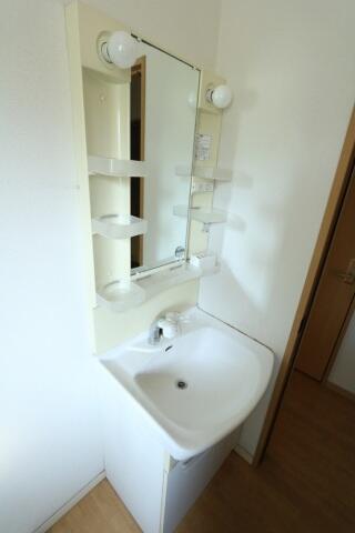 apartment 栃木県芳賀郡市貝町大字赤羽
赤羽の賃貸情報を見る
物件地図