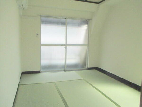 画像7:落ち着きのある６畳の和室
