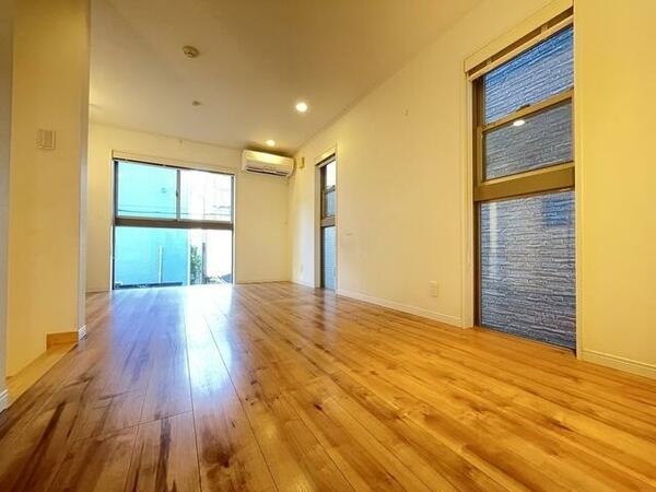 detached 東京都港区白金６丁目

地図を見る