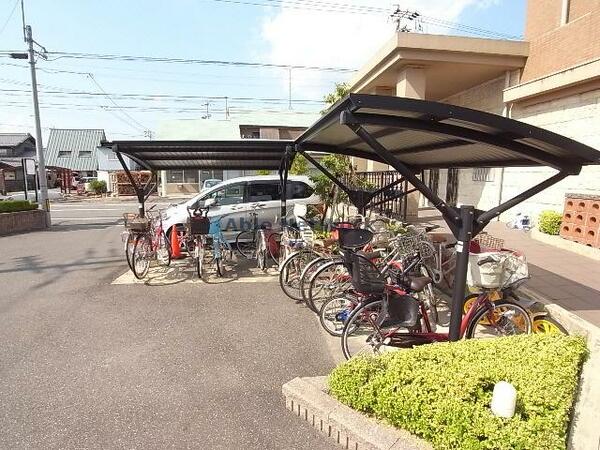 クリスタルパレス 202｜岐阜県岐阜市宇佐２丁目(賃貸マンション2LDK・2階・68.40㎡)の写真 その4