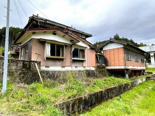 detached 佐賀県武雄市東川登町大字袴野