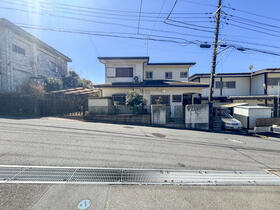 神奈川県鎌倉市津西１丁目