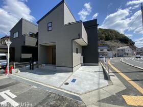 広島県呉市広杭本町
