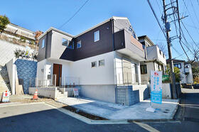 神奈川県藤沢市善行坂２丁目