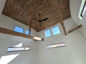 神奈川県茅ヶ崎市小和田１丁目