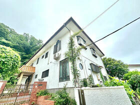 神奈川県三浦郡葉山町一色