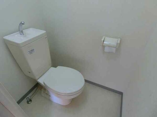 画像8:トイレ内コンセントあります。