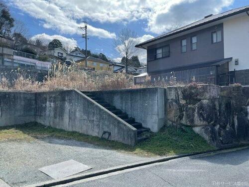 Land, Nose Town, Osaka
