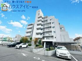 グリーンコーポ江南１階　水回りすべて新品交換　２４帖の広々リビングの　