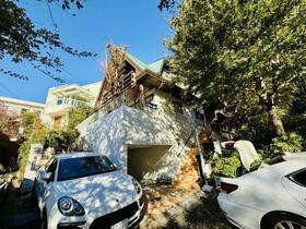 神奈川県横浜市青葉区美しが丘３丁目