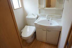 画像9:サンハイツ　B10　トイレ・洗面化粧台