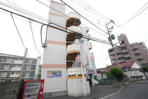 グローリー足立｜福岡県北九州市小倉北区宇佐町２丁目(賃貸マンション2DK・5階・50.60㎡)の写真 その1