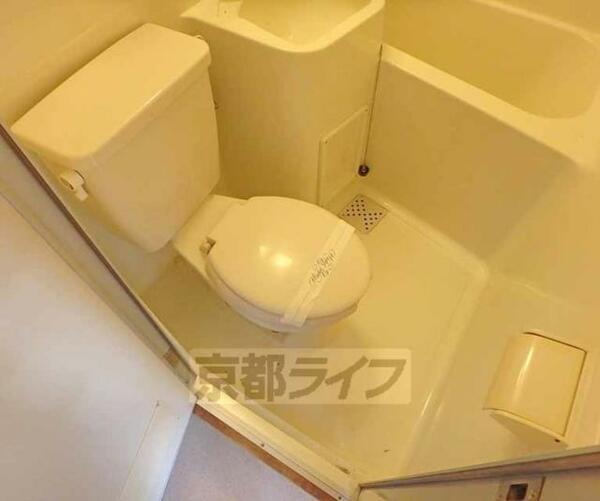 画像10:ユニットバスのトイレです。