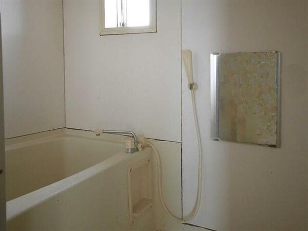 画像8:窓があるだけでお風呂のカビ掃除がラクラク