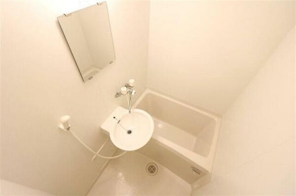 画像4:浴室乾燥機付きのお風呂