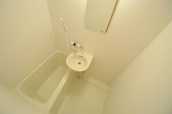 画像4:浴室乾燥機付きのお風呂