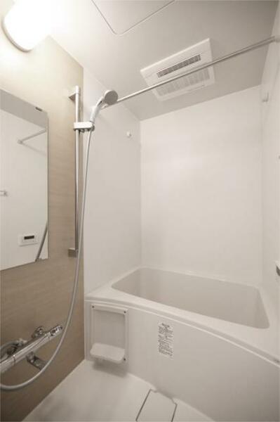 画像6:バスルーム　浴室乾燥機