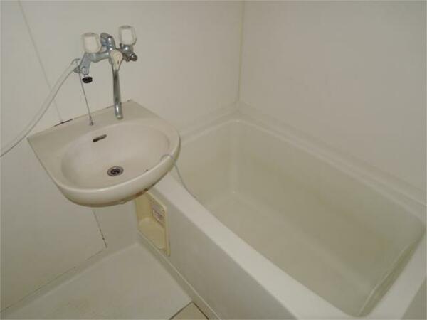 画像4:バスルーム・トイレの独立設計で快適な毎日（他室参照）