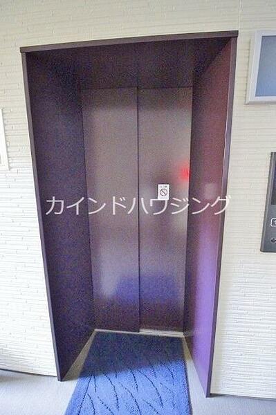 画像16:エレベーター