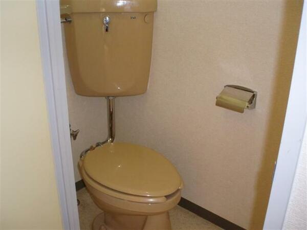 画像7:お掃除も簡単にできる洋式トイレです♪（同仕様画像）