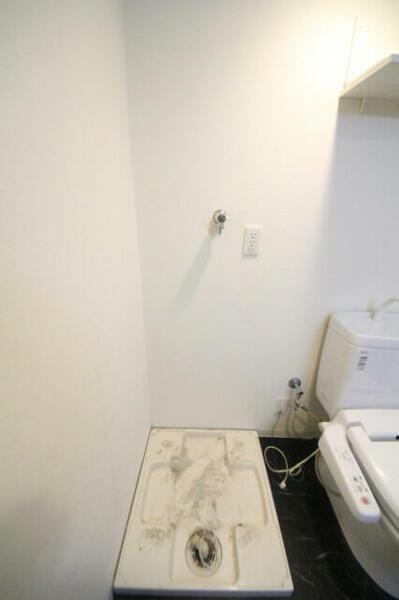 画像14:洗濯機置場が室内にあると本当に助かりますよね。