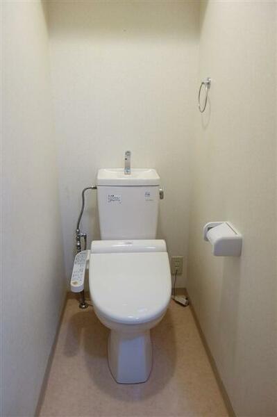 画像7:ウォシュレット付きの洋式トイレです！（同仕様画像）