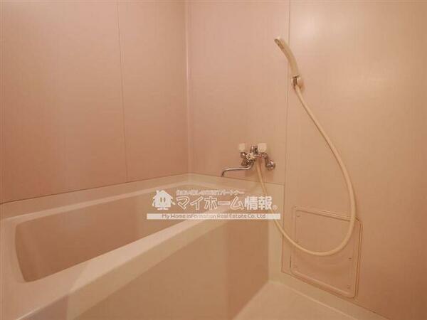 画像8:入浴にもお掃除にも便利なシャワー付き！！