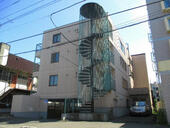 札幌市東区北二十条東１９丁目 4階建 築31年のイメージ