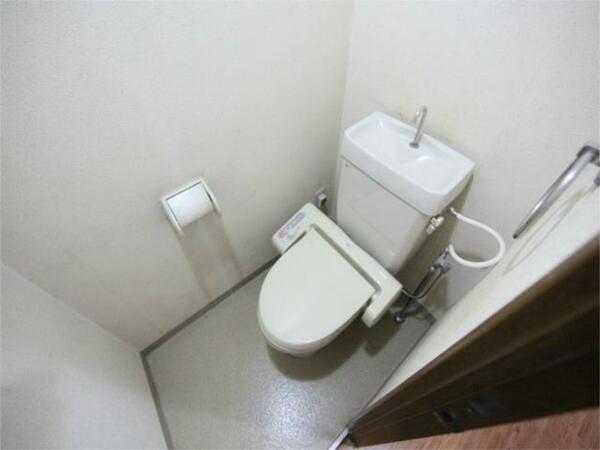 画像6:バス・トイレ別　温水洗浄暖房便座