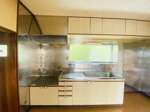 画像4:広々としたキッチンなので使いやすいです。