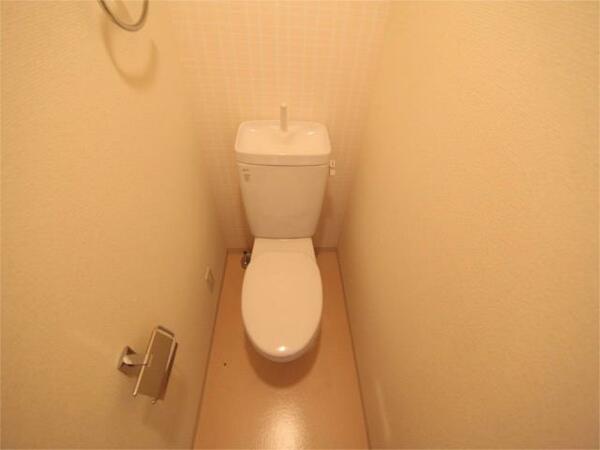 画像6:トイレ　温水洗浄便座取り付け可