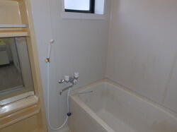 画像5:B102：浴室（小窓付）