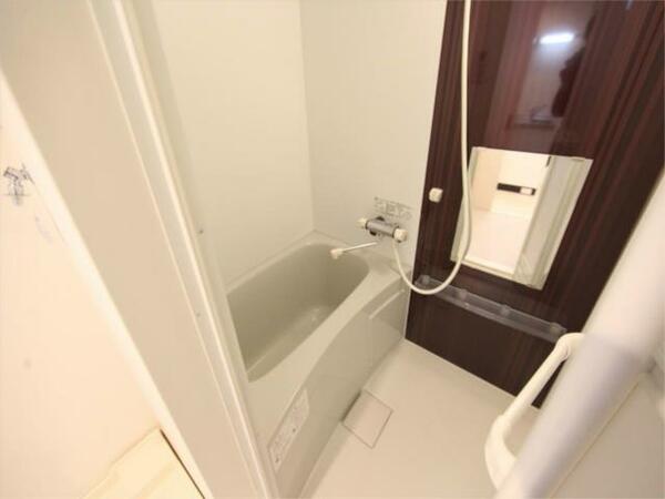 画像5:浴室暖房乾燥機付　２４時間換気機能付バスルーム
