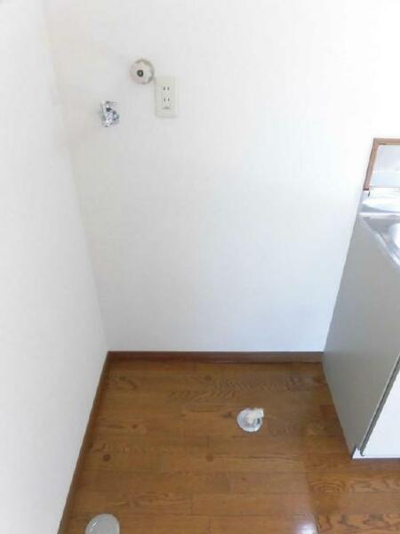画像8:洗濯機置場