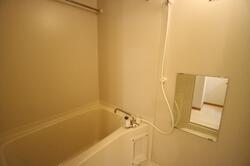 画像5:浴室乾燥機付きバスルーム