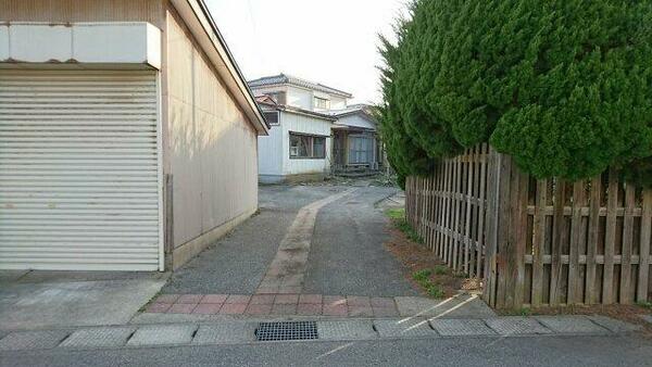 detached 山形県鶴岡市鳥居町
地図を見る