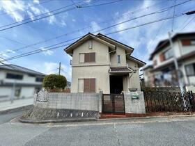 兵庫県川西市萩原台東２丁目