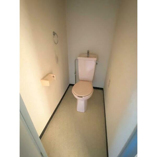 画像9:バストイレ別で快適に過ごせます