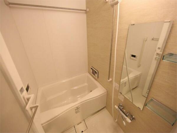 画像5:浴室ＴＶ　追い焚き　浴室暖房乾燥機　２４時間換気　オートバス