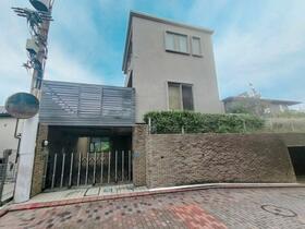 神奈川県藤沢市鵠沼藤が谷３丁目