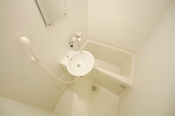 画像6:浴室換気乾燥機付のお風呂です。