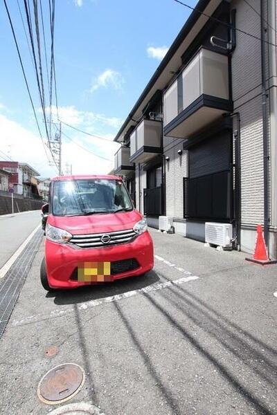 画像14:敷地内駐車場（要空き確認）