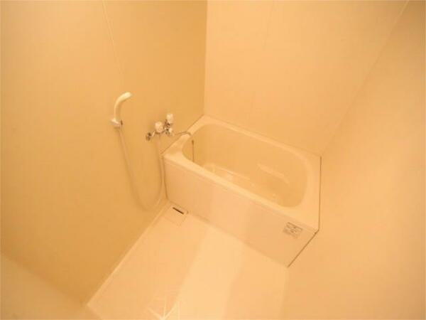 画像5:バスルーム　浴室暖房乾燥機付き
