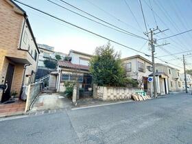 神奈川県横浜市鶴見区獅子ケ谷１丁目